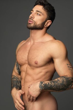 Adrien 29 – Envie de discuter au lit Adrien - rencontre-Gay-Le Havre